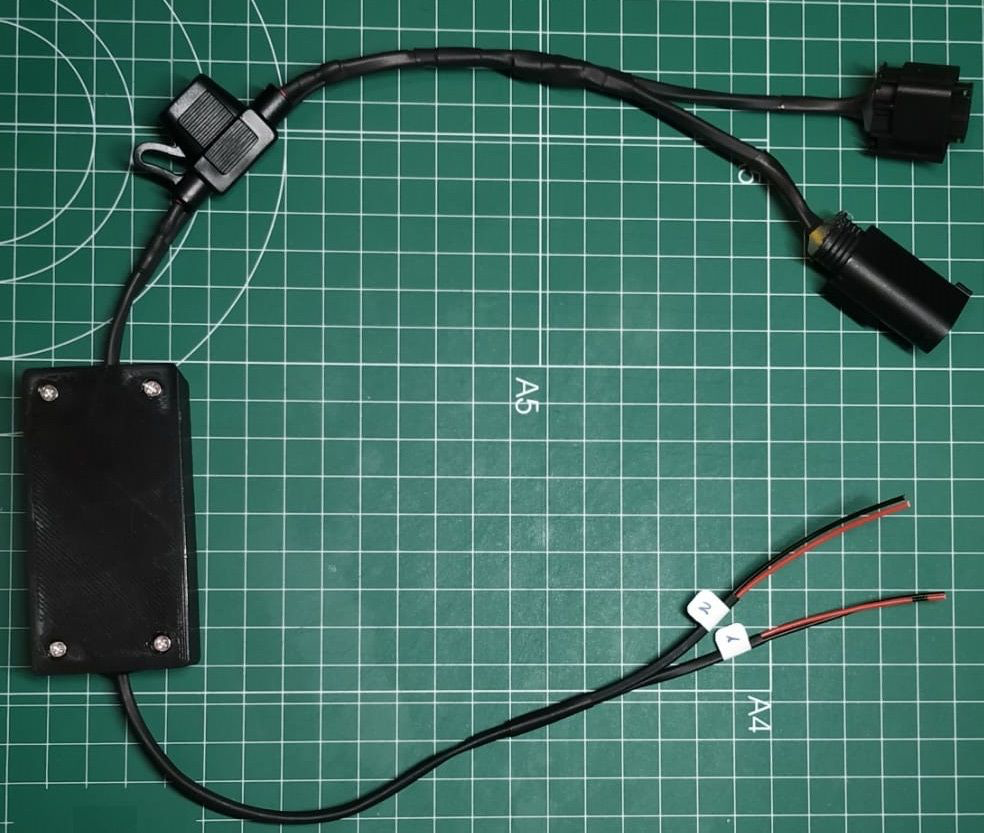 Kit MMLink RDC montado con conectores y cables de mando de parking